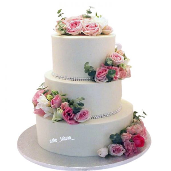 کیک عقد و عروسی با گل طبیعی
